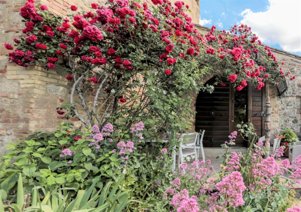 Willa Le Rose Di Montagnana San Gimignano Zewnętrze zdjęcie